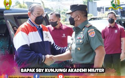 BAPAK SBY KUNJUNGI AKADEMI MILITER