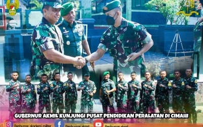 GUBERNUR AKMIL KUNJUNGI PUSAT PENDIDIKAN PERALATAN DI CIMAHI