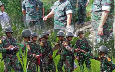 Gubernur Akademi Militer Tinjau Latihan Drilltis Taruna Tingkat III di Daerah Latihan Kaloran.