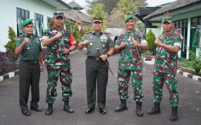 Gubernur Akmil Tinjau OJT TarunaTingkat IV di wilayah Kodam III Siliwangi