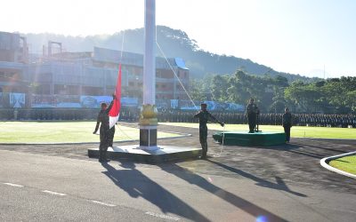 Upacara Bendera bagi Seluruh Organik dan Taruna Akmil