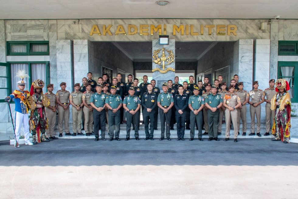 Akademi Militer Terima Kunjungan Taruna Chulachomklao Royal Military akademi-militer-terima-kunjungan-taruna-chulachomklao-royal-military