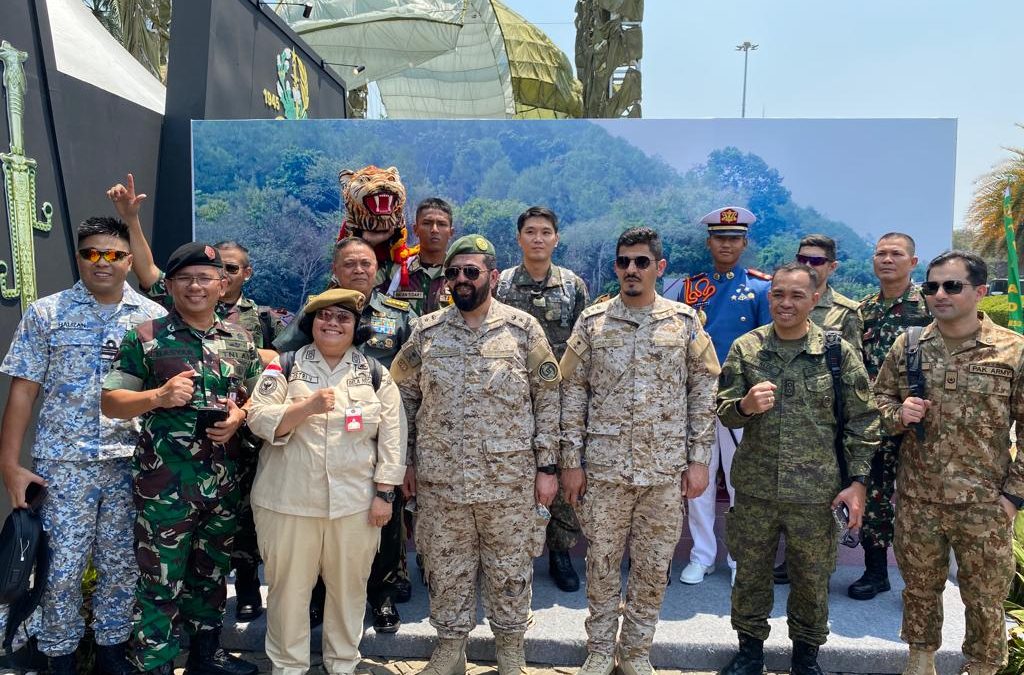 Akademi Militer Bangga Menerima Kunjungan Perwira Siswa Luar Negeri di Pameran TNI Fair 2023