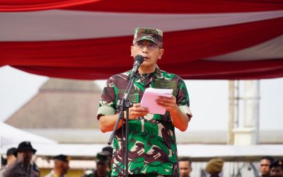 Wadanjen Pimpin Apel Pembentukan Resimen Taruna Latihan dan Pemberangkatan Peserta Latihan Integrasi Taruna Wreda ke-44 2024