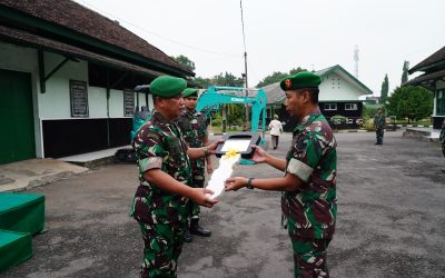 Penyerahan Alat Berat Excavator Dari Akademi Militer Kepada Satuan Zeni Akmil