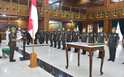 Serah Terima Jabatan dan Tradisi Warga Akademi Militer