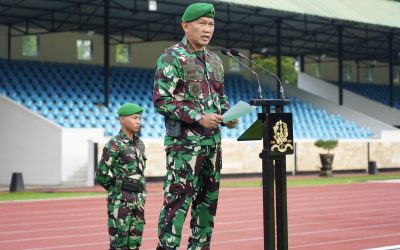 Wakil Gubernur Akmil Pimpin Upacara Bendera Tujuh Belasan di Bulan Februari