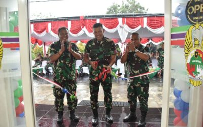 Gubernur Akmil Resmikan Renovasi Toko Tidar Mart Puskop Kartika Tidar