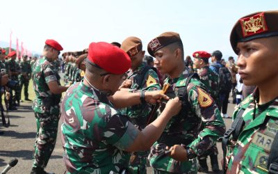 172 Taruna Akmil Resmi Sandang Brevet Para Dasar